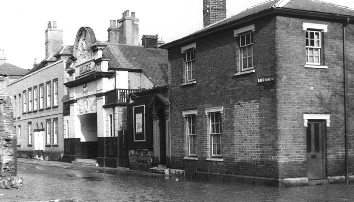 After the floods in 1953 - the water is still high. The old house where the manager used to live is still standing to the right.Photo Eric Hempstead